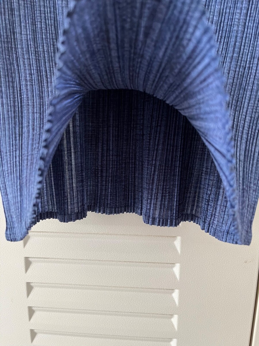 ISSEY MIYAKE Pleats Please Sleeveless Top Indigo Blue Size 3 from