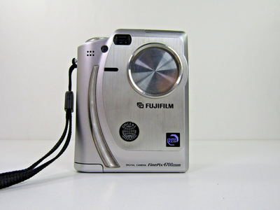 Fujifilm FinePix 4700 Zoom 2.4MP Digital Camera Silver | eBay