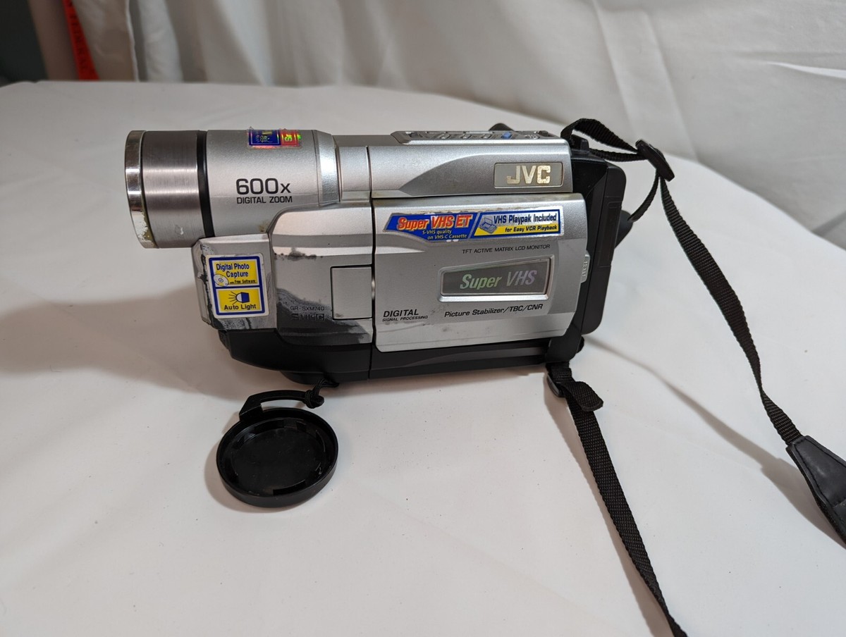JVC Compact Super VHS-C Camcorder GR-SXM740U for Parts or Repairs