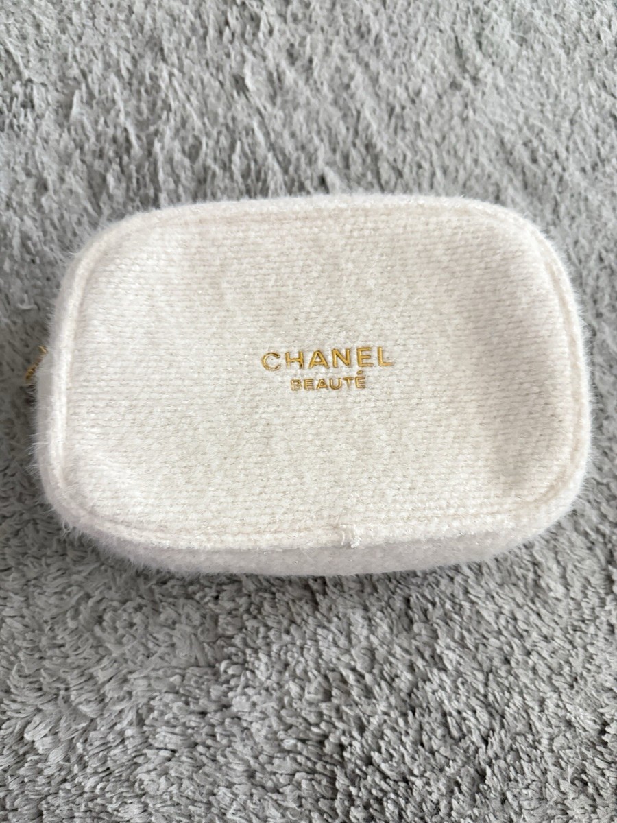 New Chanel Beaute White Tweed Cosmetic Makeup Pouch Limited