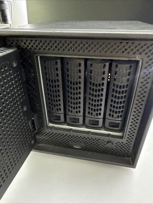 NETGEAR ReadyNAS 424 NAS server 4 bays - Network Attached Storage