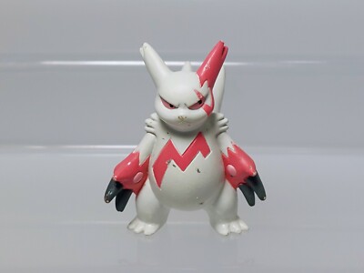 Zangoose Pokemon Monster Collection Figure Takara Tomy 2003 Japan