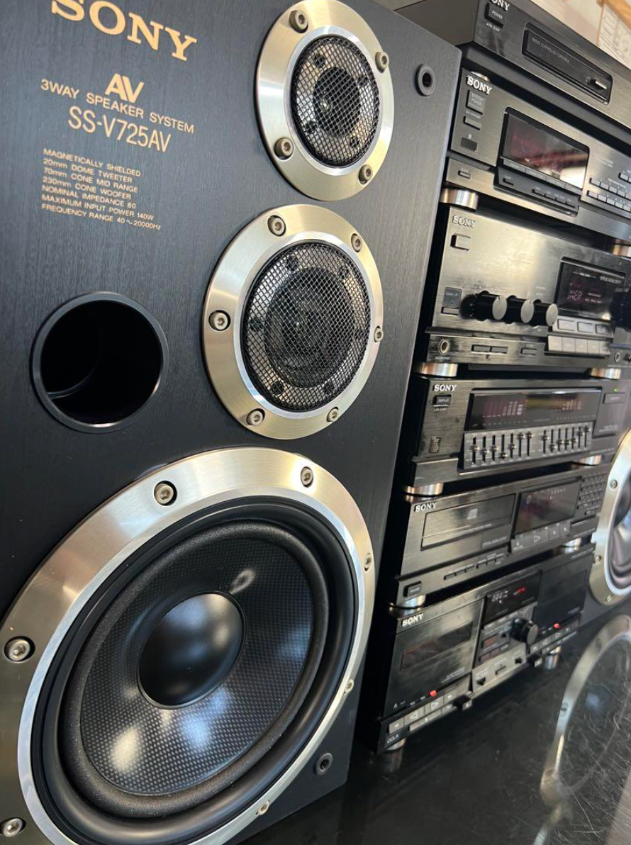 SONY LBT-V725 hi-fi system in a compact size With record player