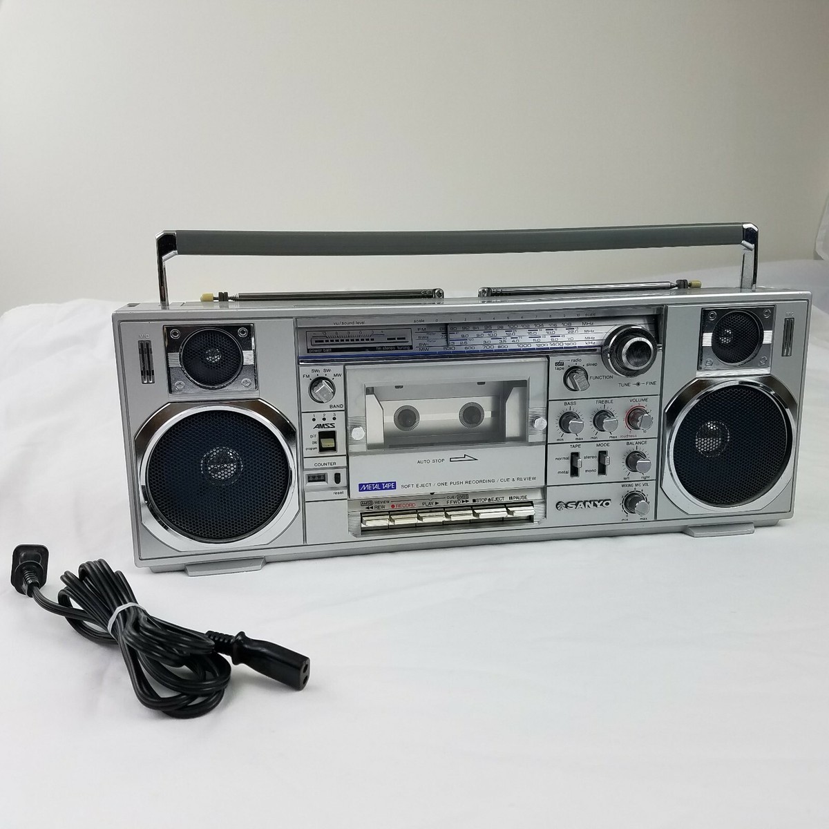 Vintage Sanyo M7900K Mini & Slim Boombox Portable Stereo Radio