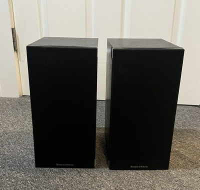 BOWERS & WILKINS B&W 686 S2 BLACK PAIR BOOKSELF SPEAKERS ~ READ