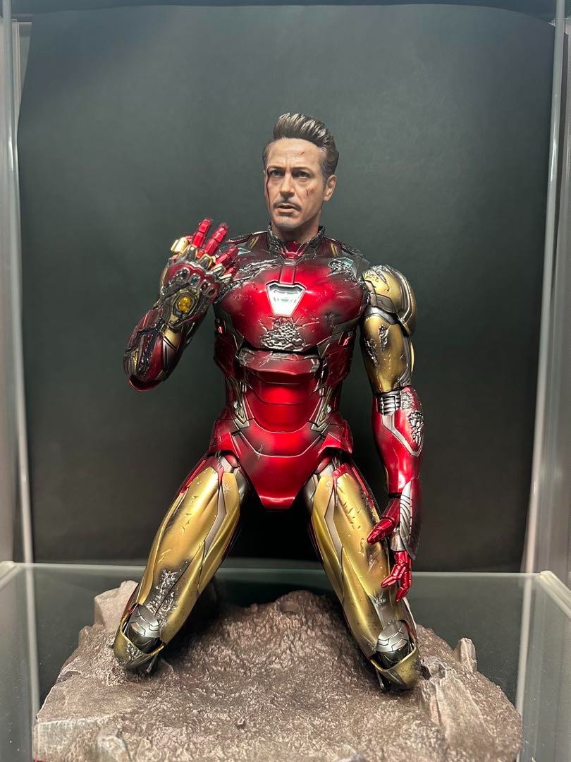 Hot Toys MMS543 Avengers Iron Man Mark 85 Battle Damaged Diecast 1