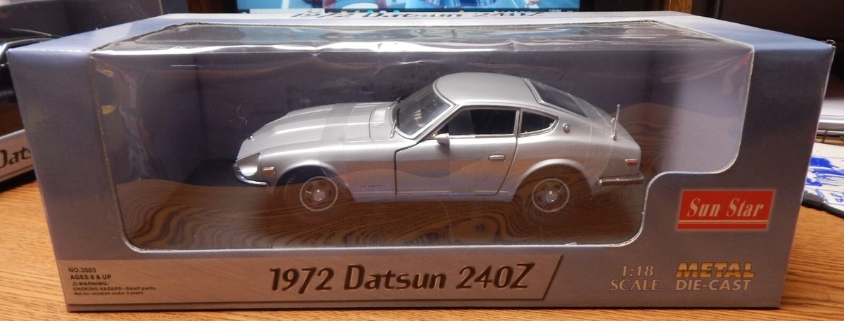 SUN STAR 1972 DATSUN 240Z IN SILVER COLOR DIE CAST CAR NIB 1/18