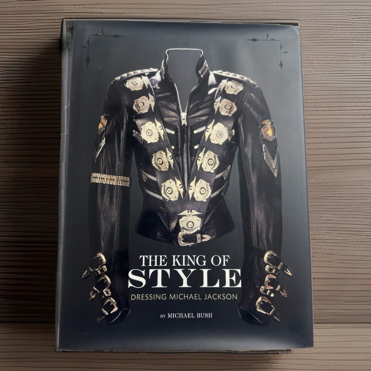 The King of Style - Dressing Michael Jackson Book *NEW