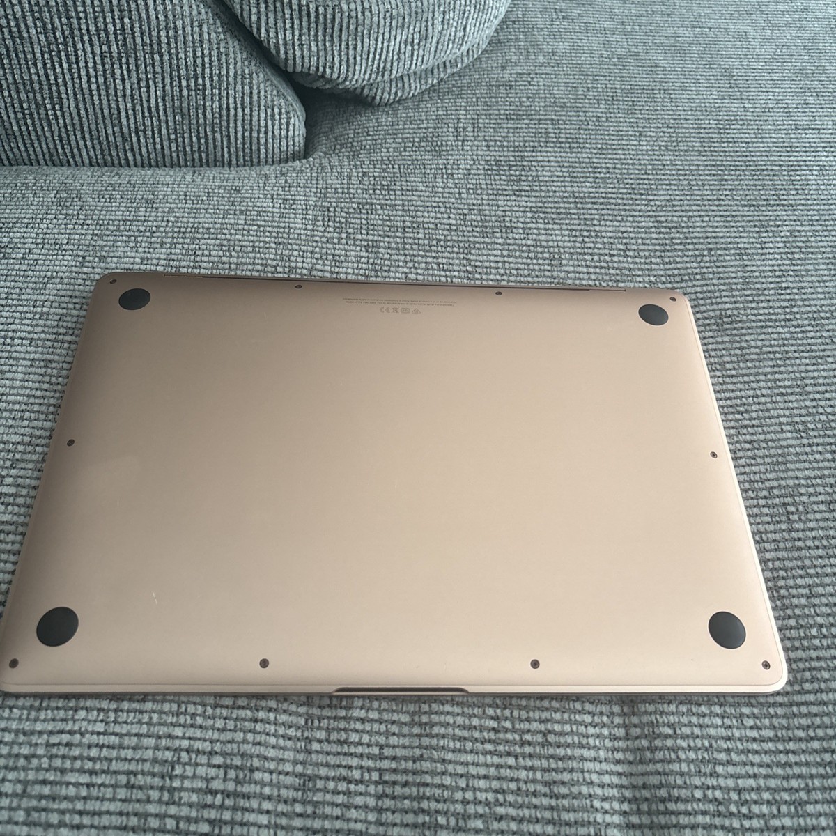 Apple MacBook Air 13 in 2020 Rose Gold 1.1 GHz, 256 GB 8 GB Intel