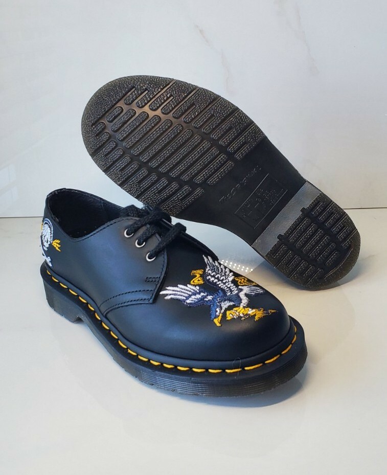 Doc Dr. Martens 1461 Souvenir Black Leather Embroider Tiger Womens