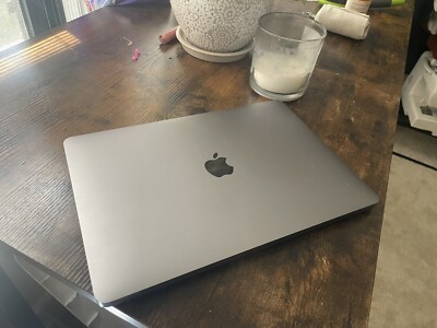 MacBook Air 13インチ (M1, 2020) – シルバー s-l400.jpg