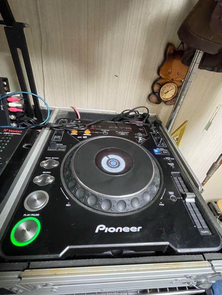 DJ Set – 2x Pioneer CDJ-1000MK3 + Vestax VMC-004FXu Mixer + Case