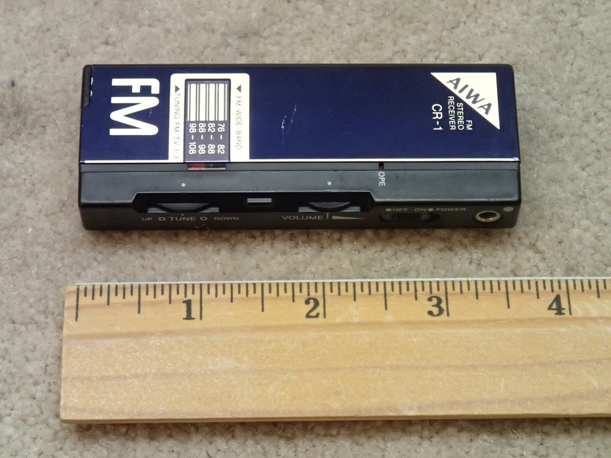 Aiwa CR-1 Vintage FM Stereo Receiver Pocket Sized Radio Made in