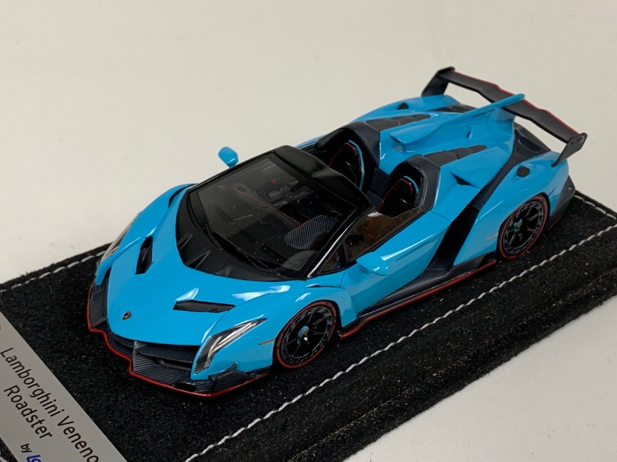 1/43 Looksmart Lamborghini Veneno Roadster Baby Blue Black