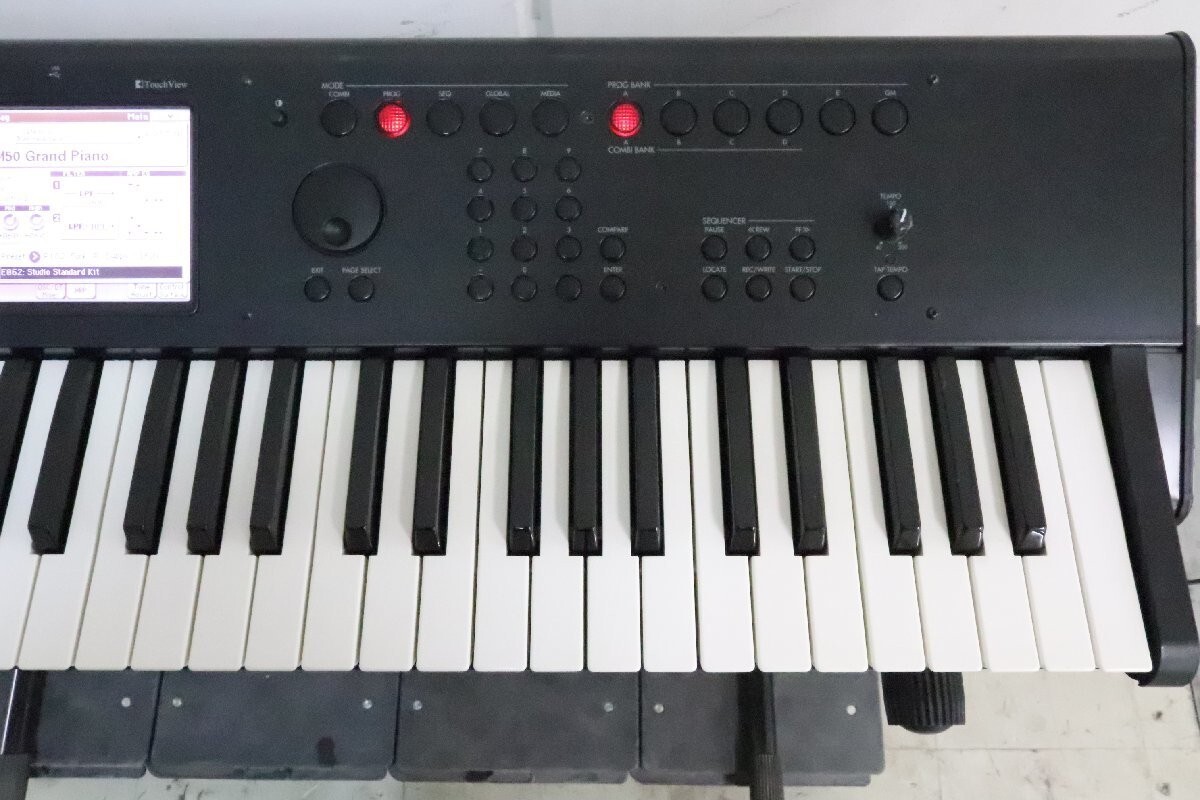 KORG M50 61 Key Synthesizer WorkstationBlack keyboard Music