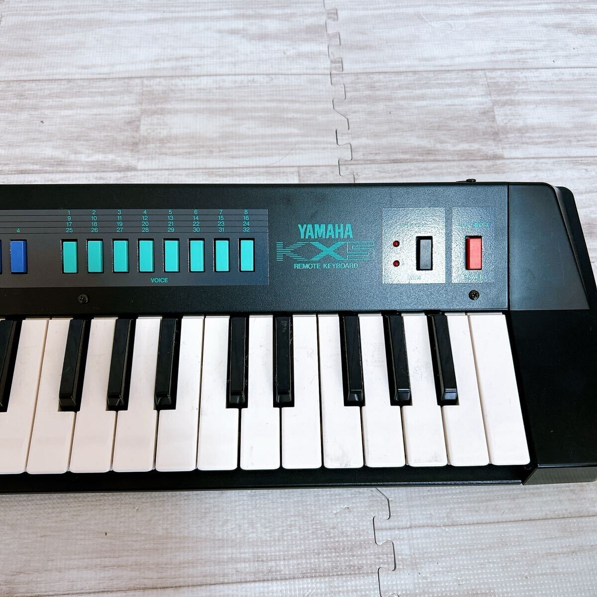 Yamaha KX5 Keytar MIDI Controller shoulder keyboard with Strap and