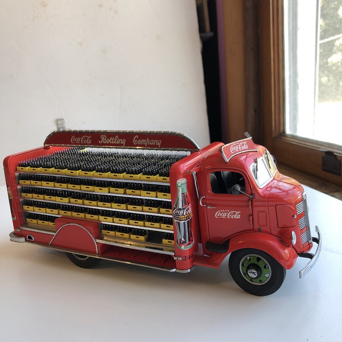 DANBURY MINT DIE CAST REPLICA 1:24 COCA-COLA DELIVERY TRUCK GMC