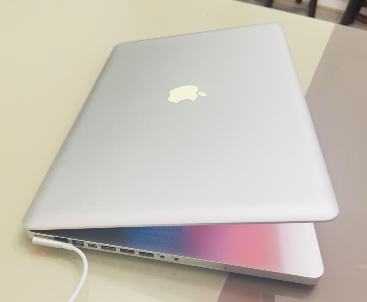 Apple MacBook Pro A1297 17
