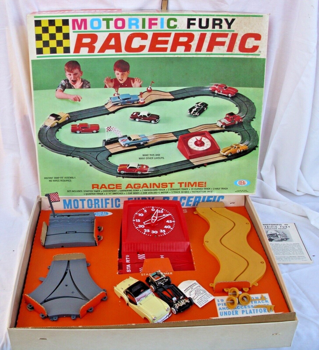 IDEAL MOTORIFIC FURY RACERIFIC TRACK SET WITH CAR WORKS BOXED