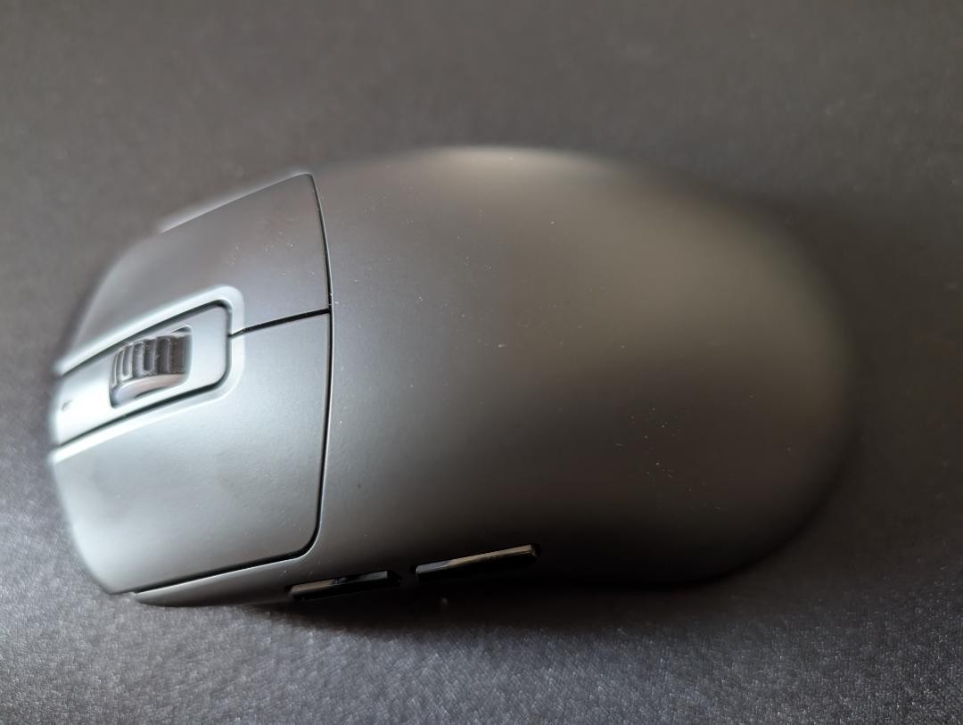 VAXEE XE V2 Wireless Gaming Mouse Gray with Accessories Used/Good