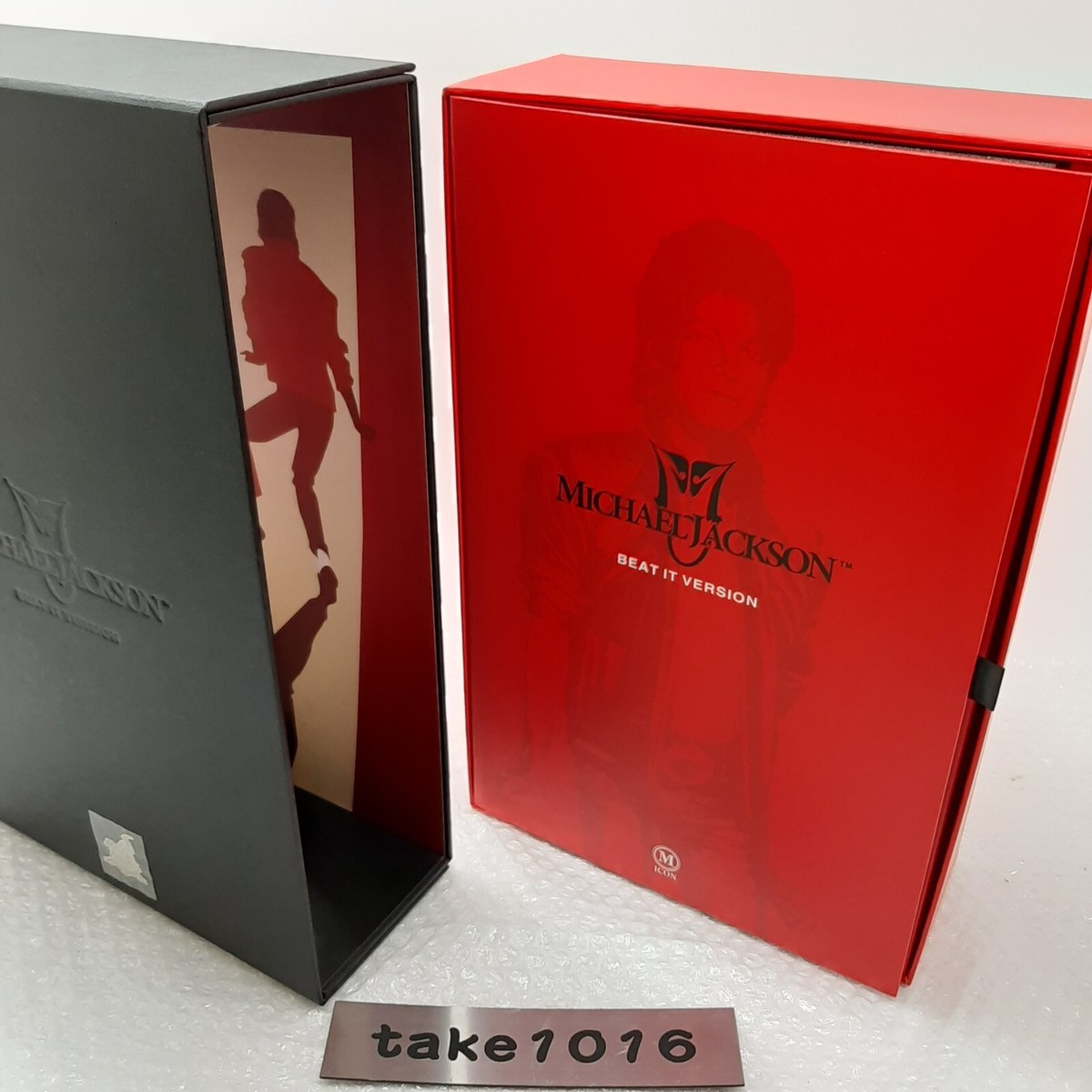 Hot Toys Michael Jackson Beat It 1/6Scale Action Figure with Box