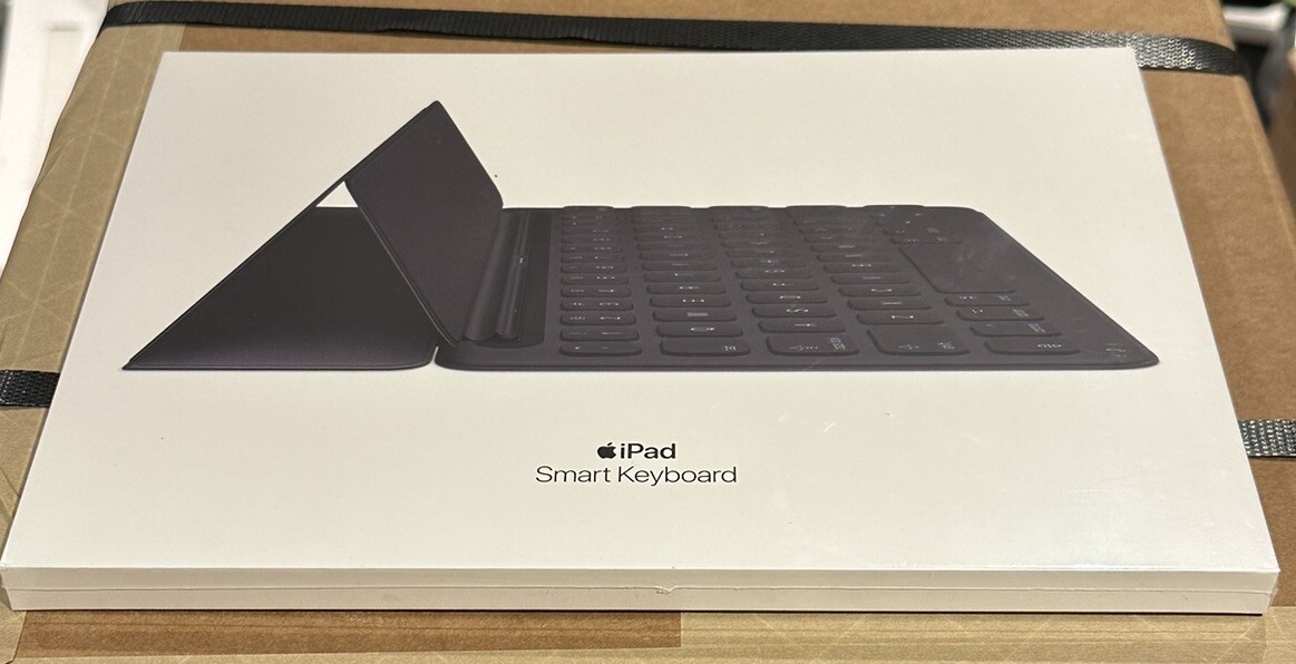 GENUINE APPLE SMART KEYBOARD IPAD 7TH/8TH/9TH GEN 10.2