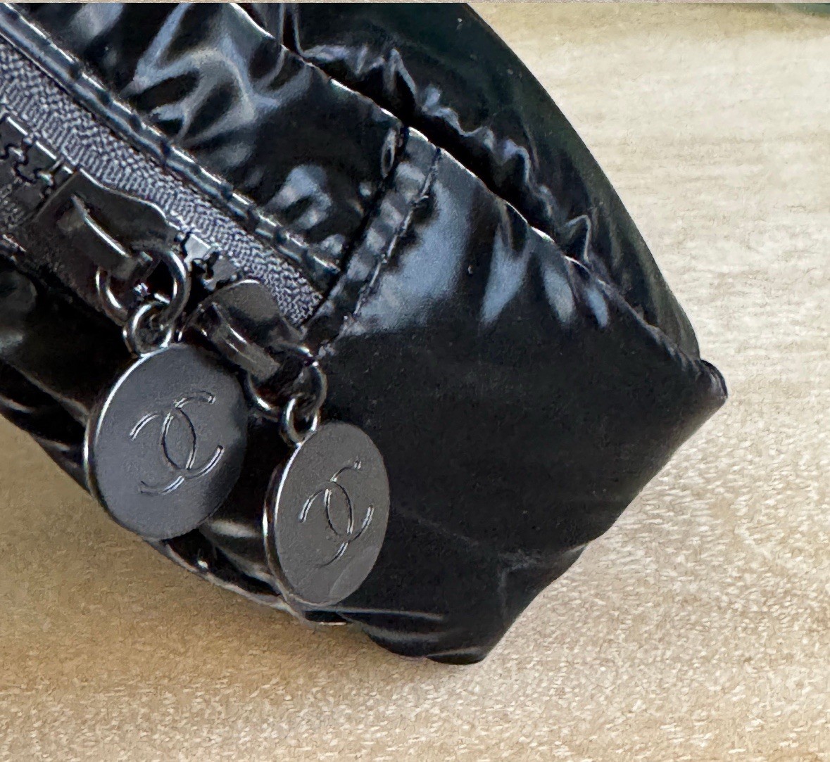 NEW CHANEL MAKEUP GWP Mini Puffy Black Shiny Beaute Tote | eBay