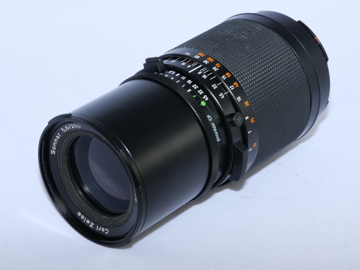 Hasselblad Zeiss Sonnar-CF 250mm f5.6 T* Telephoto Lens. Hood