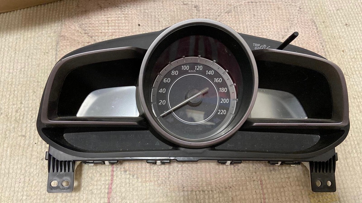 Mazda CX3 2017 2018 2019 instrument cluster speedometer Kilometers