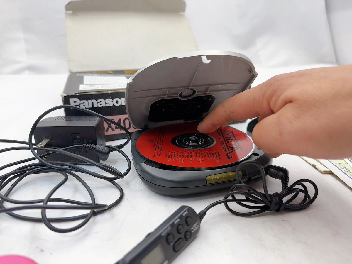 Panasonic SL-SX400 Portable CD Player Silver w/ Remote & AC