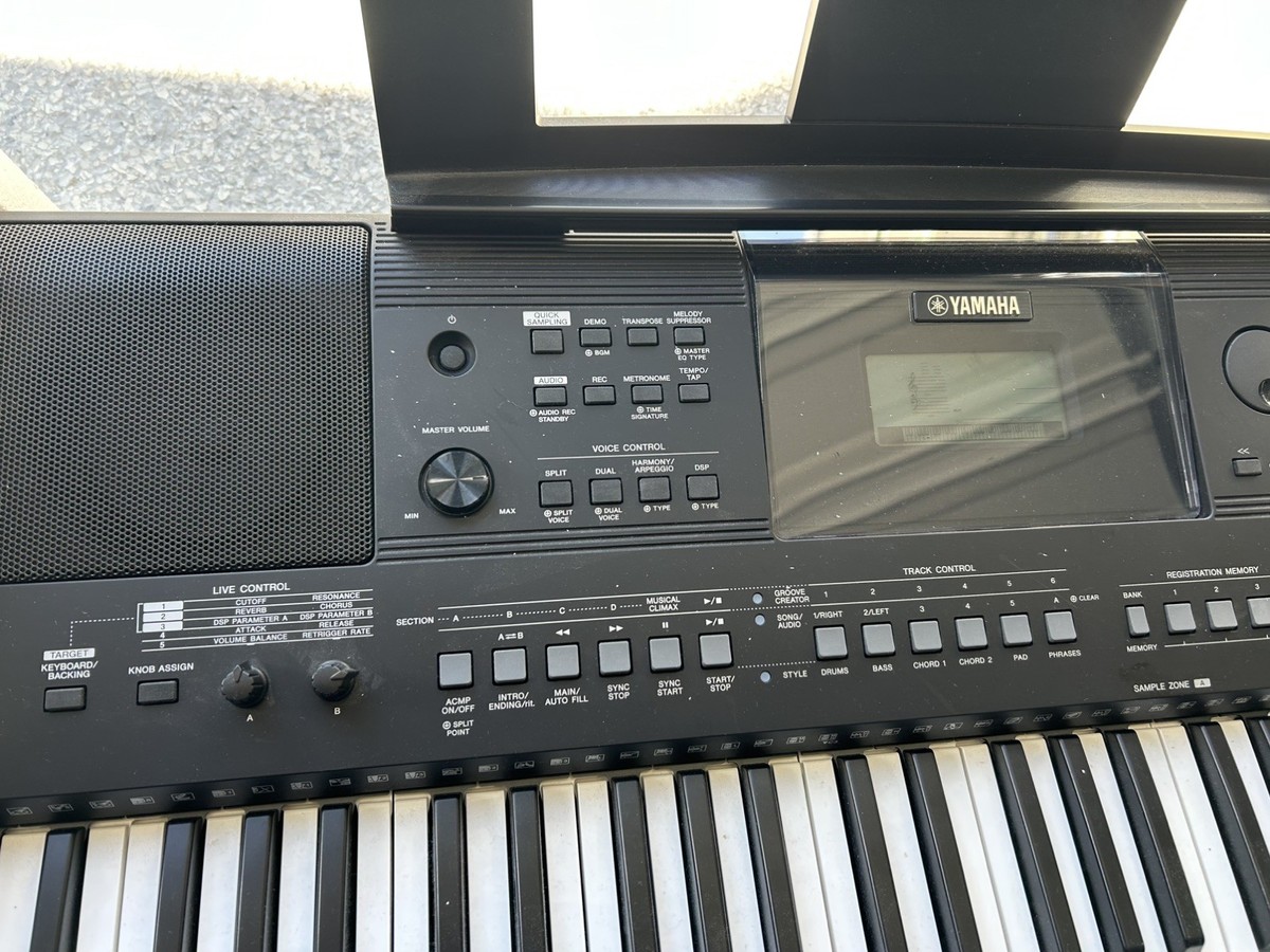 Yamaha PSR-E463 Touch Response Portable Keyboard 61 Key for sale