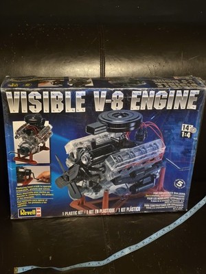 Revell Visible V-8 Engine 1/4 Scale With Moving Pistons And Crank