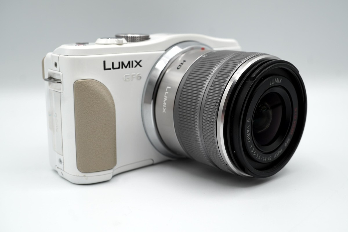 Panasonic LUMIX DMC-GF6 3.5-5.6 14-42mm 4.0-5.6 45-150mm