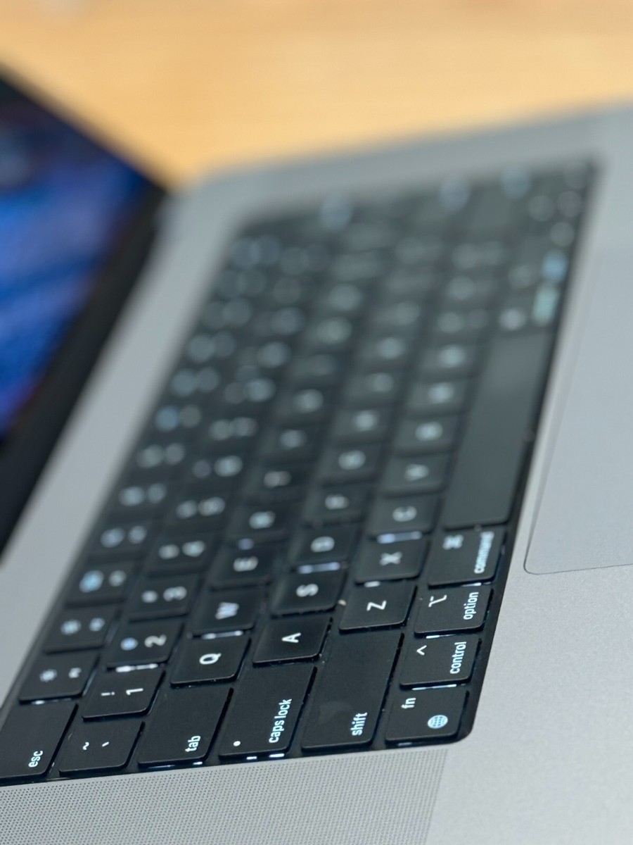 Apple MacBook Pro 16