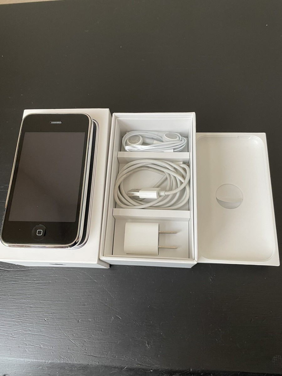 iPhone 3GS With Original Box & Original Accessories *GOOD
