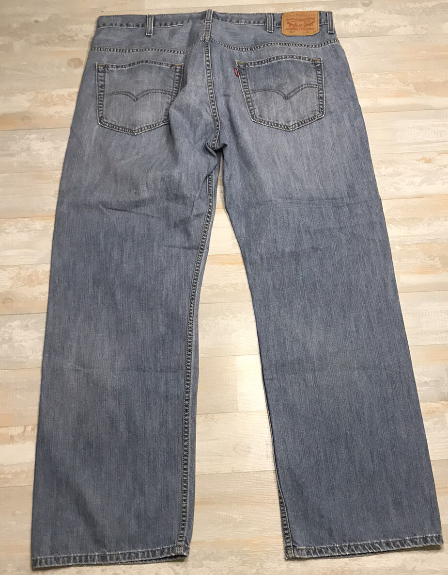 VINTAGE Levi's 569 Broken In Mens 38 x 30 Light Wash red tag