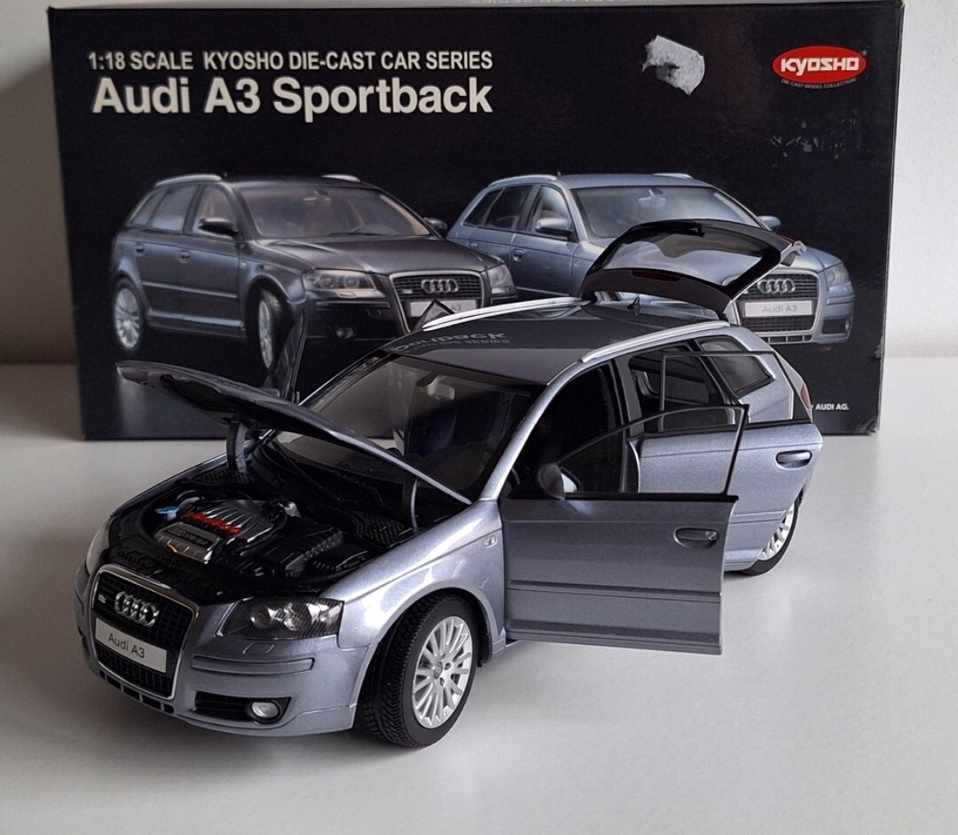 Audi A3 3.2 V6 Sportback 2004 Silver 1:18 Kyosho 09201LS Diecast