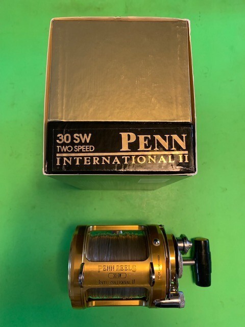 PENN INTERNATIONAL 30SW 2-SPEED FISHING REEL WITH THE ORIGINAL BOX