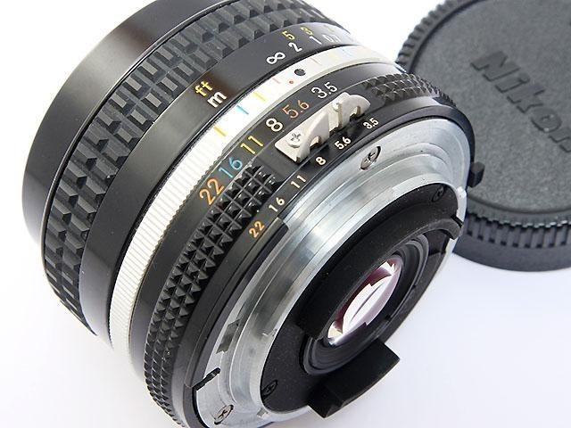 Nikon Ai-s Nikkor 20mm F3.5 Ultra Wide Angle Prime Lens Full Frame