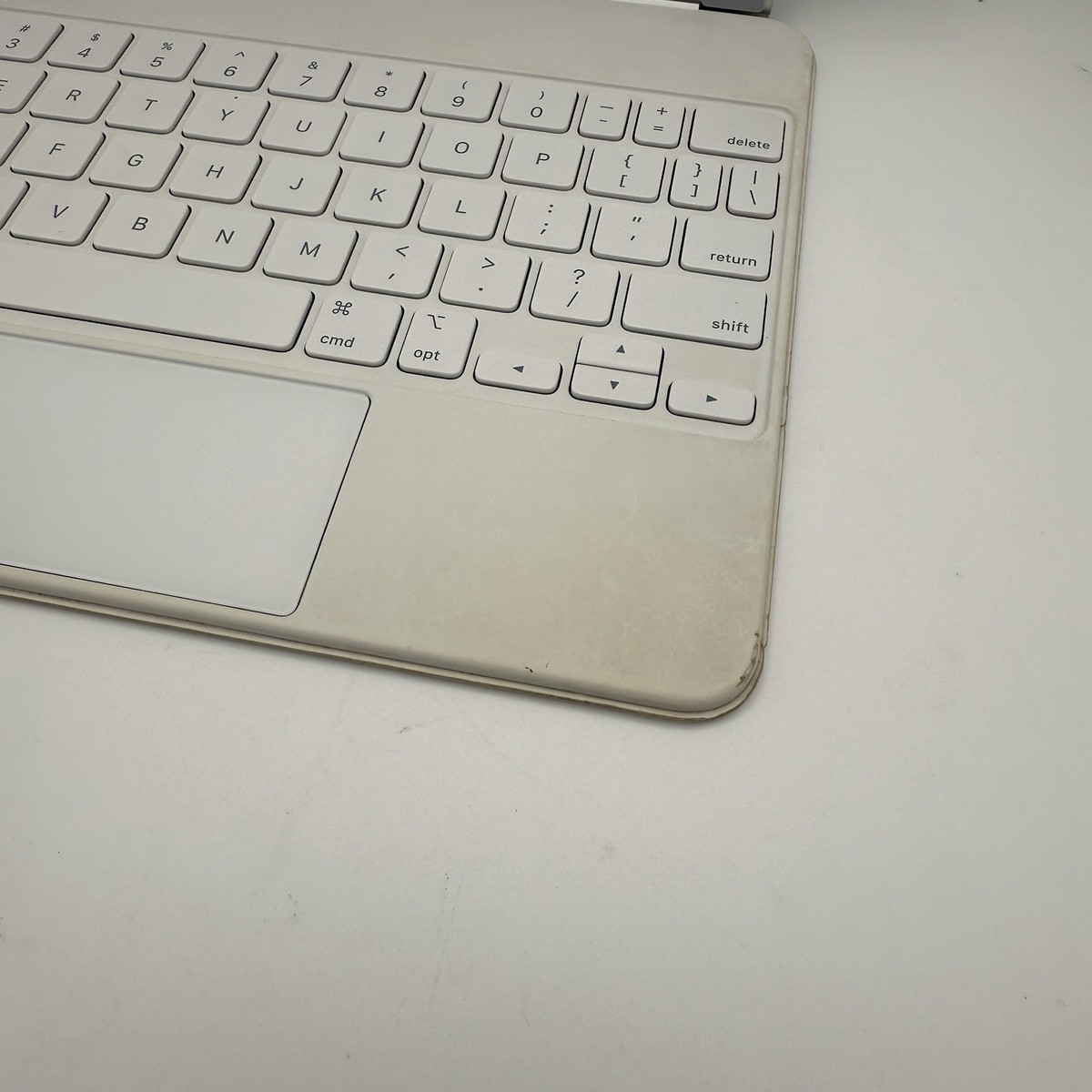 Apple Magic Keyboard 11