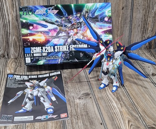 HG ZGMF-X20A Strike Freedom Gundam Mobile Suit HG 1/144 BanDai