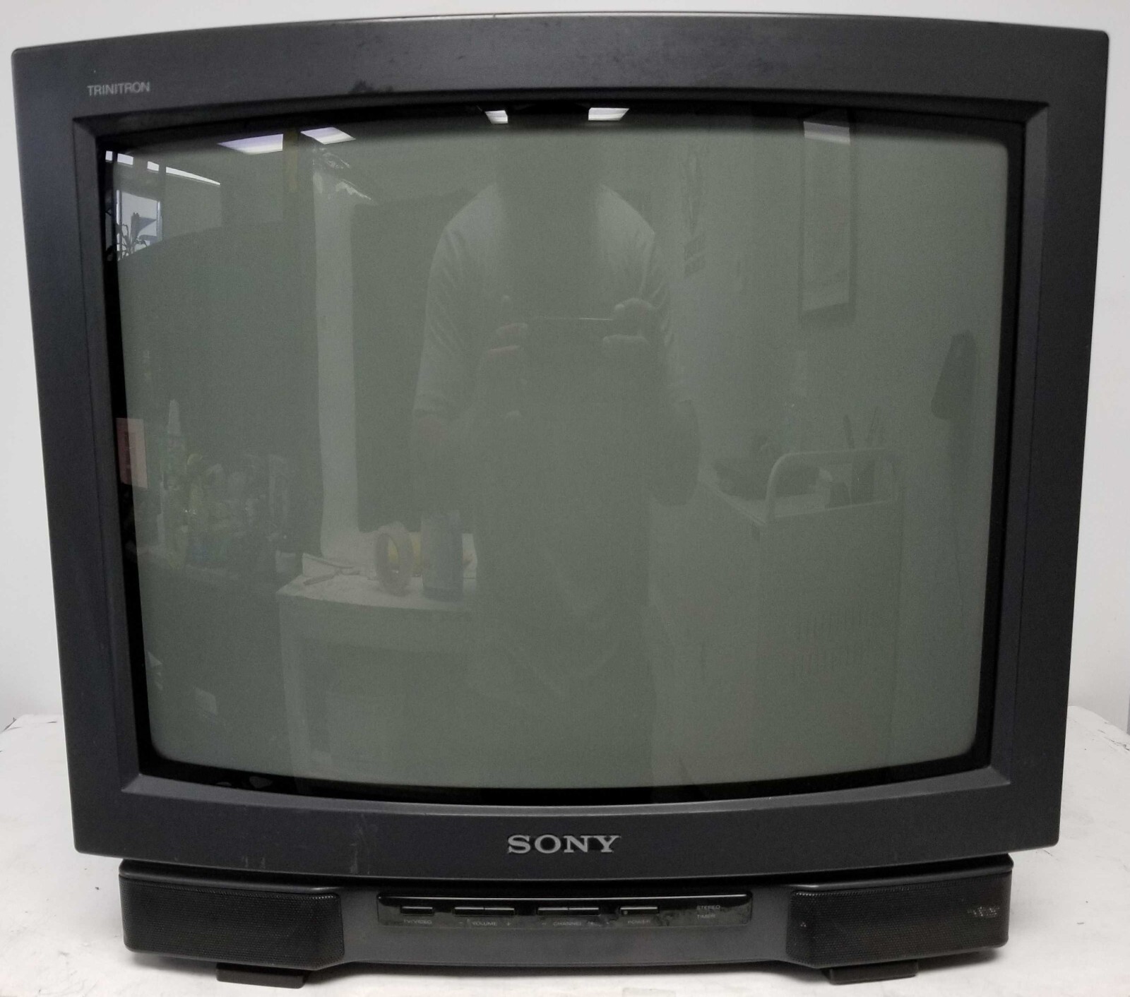 Vintage Sony Trinitron 19