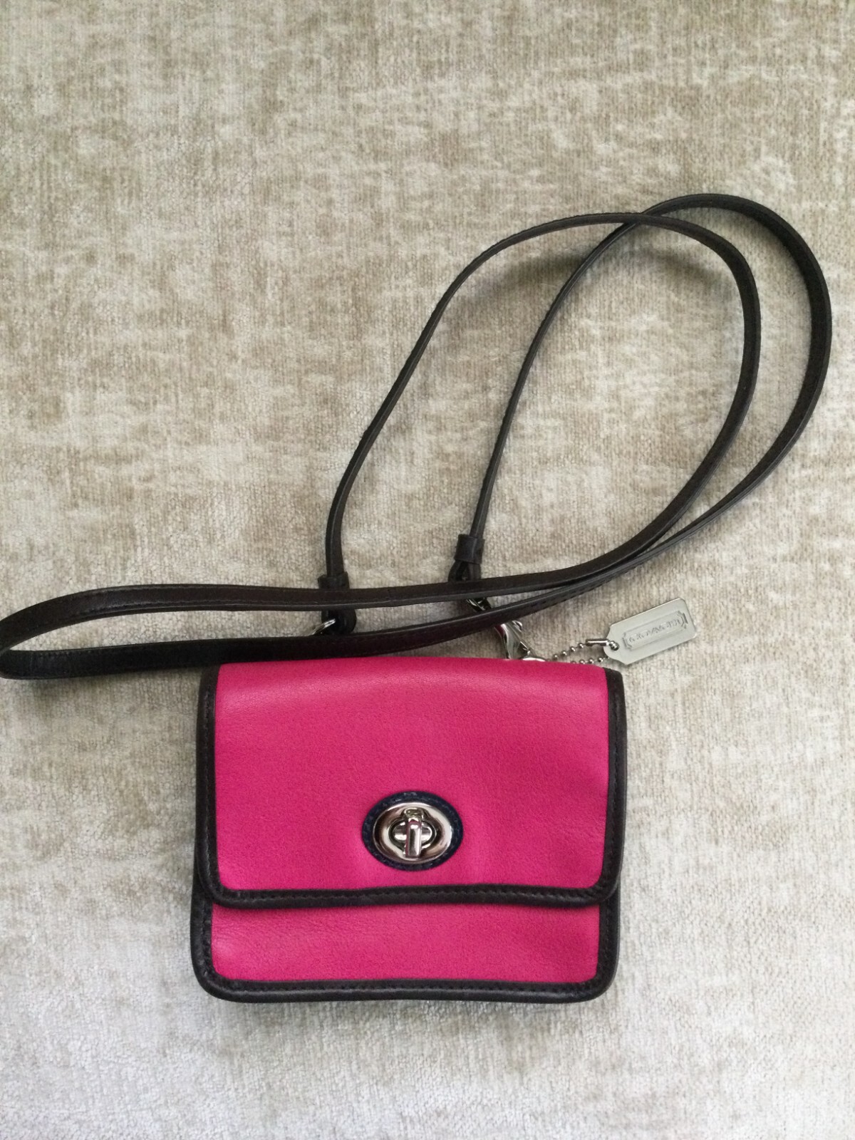 COACH LEGACY 48022 Turnlock Fuchsia Pink Leather Mini Crossbody
