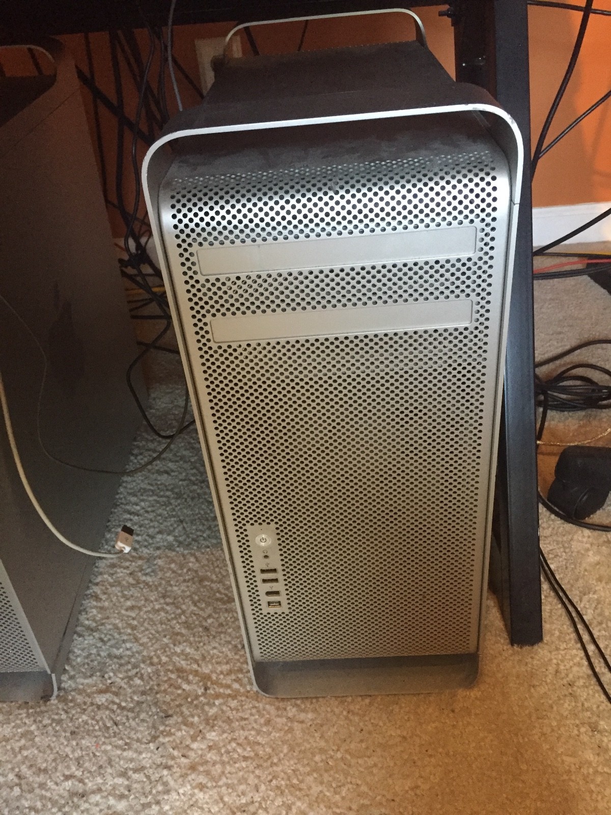 Apple Mac Pro Desktop 2.66GHz Quad Core FULLY LOADED RAM (Late