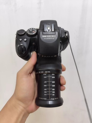 FujiFilm FinePix HS35 EXR 30x Zoom 16MP Digital Camera -95%NEW