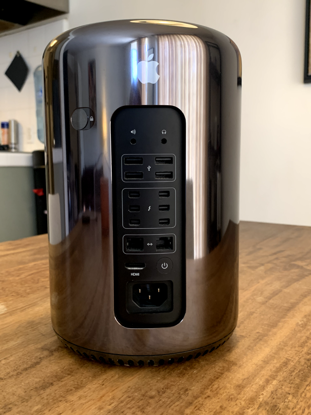 Apple Mac Pro 2013 3.5GHz Quad-core Intel Core i7, 48 GB RAM, 512