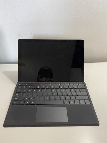 Microsoft Surface Pro 7 With Type Cover 10th Gen Intel Core i5