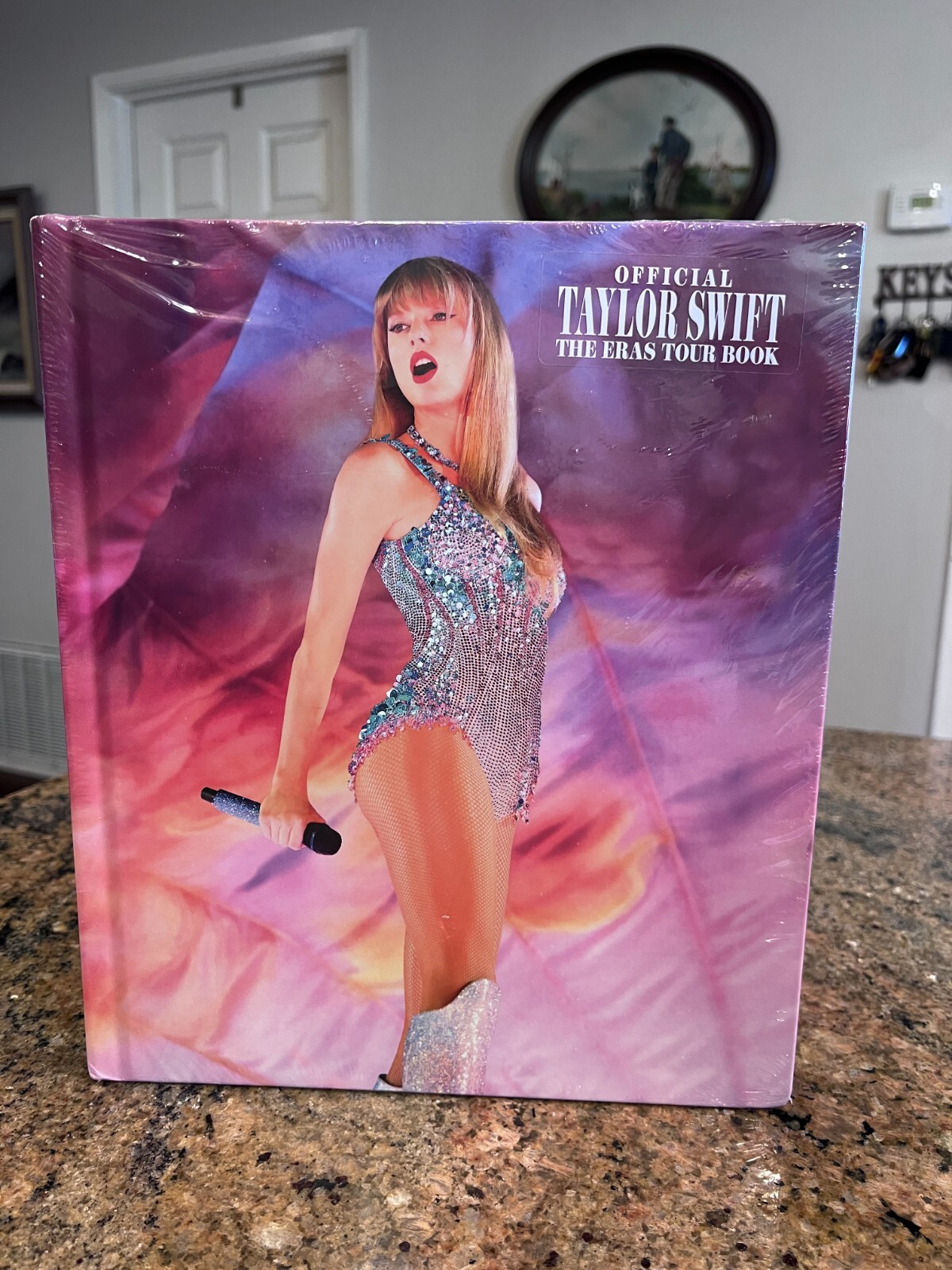 Taylor Swift THE ERAS TOURBOOK 新品シュリンク付き Target Black
