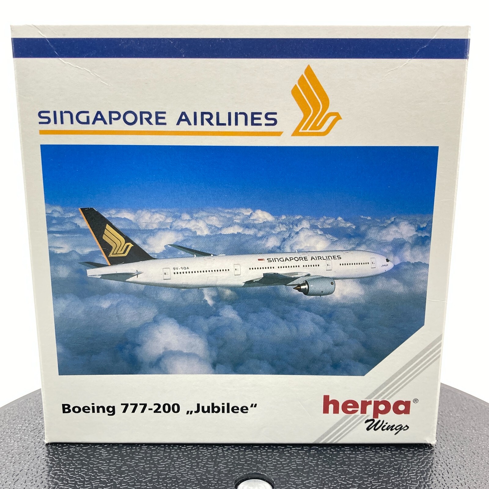 herpa wings 1/500 Boeing 777-200 Jubilee Singapore Airline Diecast