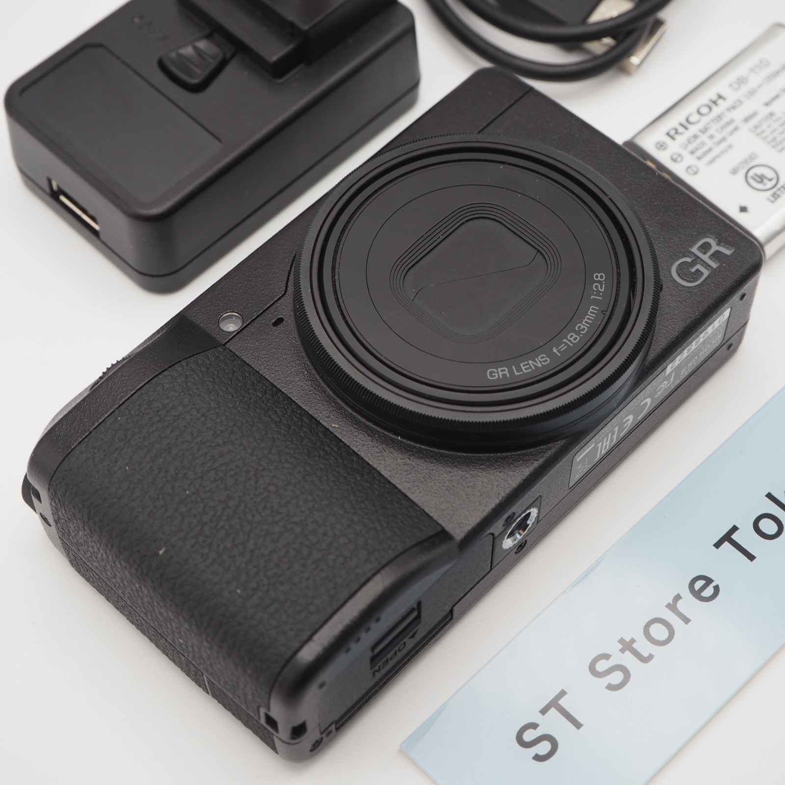 Mint in Box] Ricoh GR III 24.2MP APS-C Compact Digital Black